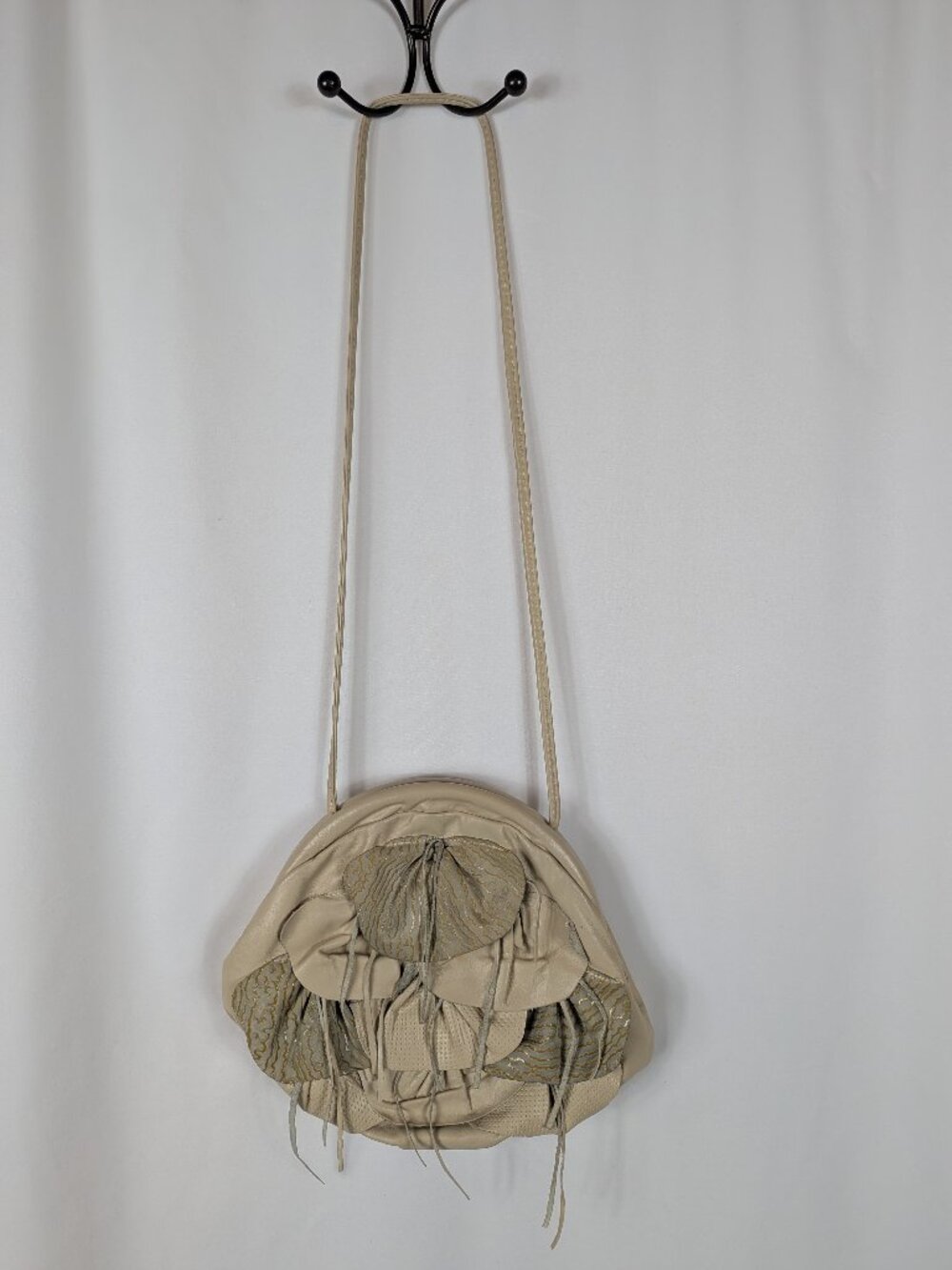 Bags By Pinky Ivory Leather Fringe Flower Shoulder Purse Vintage 80s 90s USA